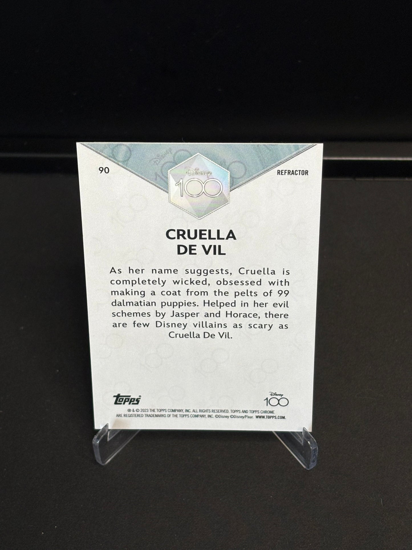 Topps Chrome Disney 100 "Refractor" Cruella de Vil #90