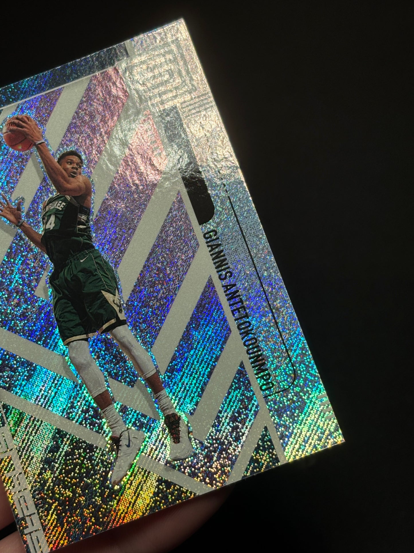 Giannis Antetokounmpo Panini Status 2019-20 "Base" Milwaukee Bucks