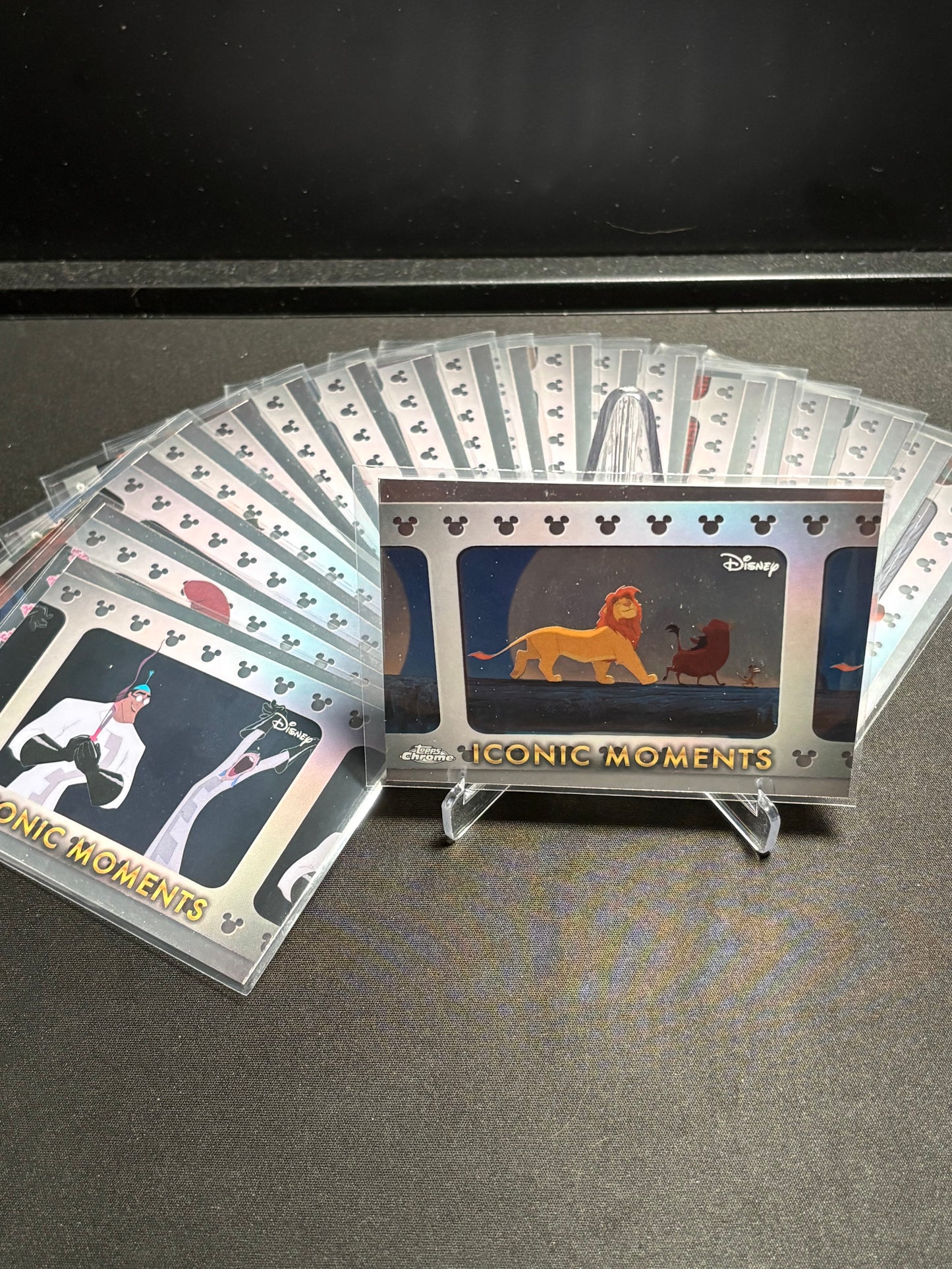 Set Complet Iconic Moments IM-1 à IM-20 – Topps Chrome Disney 2025