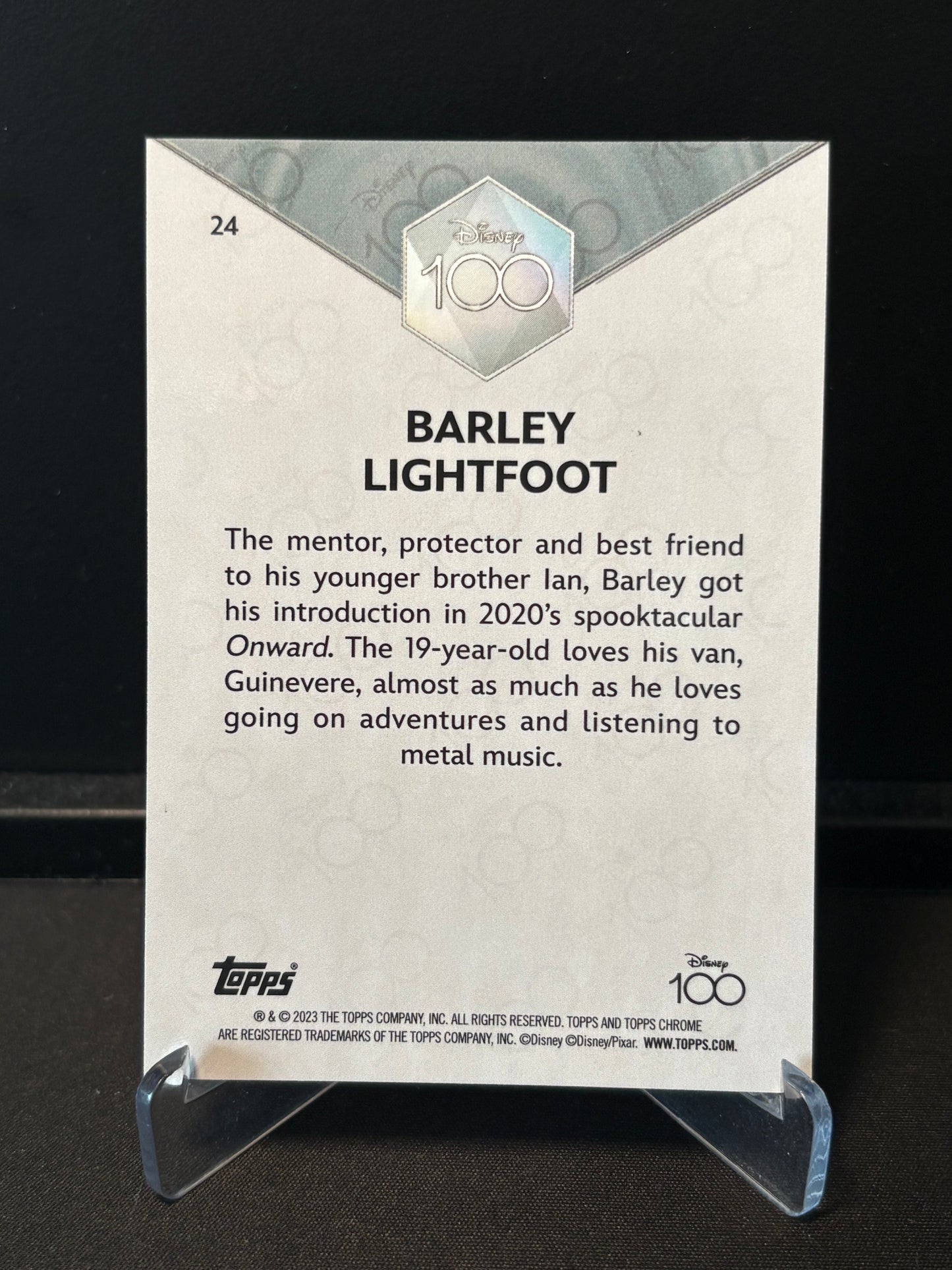 Topps Chrome Disney 100 – Barley Lightfoot #24 | Carte Base