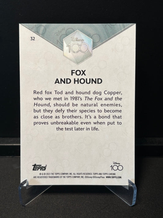 Topps Chrome Disney 100 – Fox and Hound #32 | Carte Base