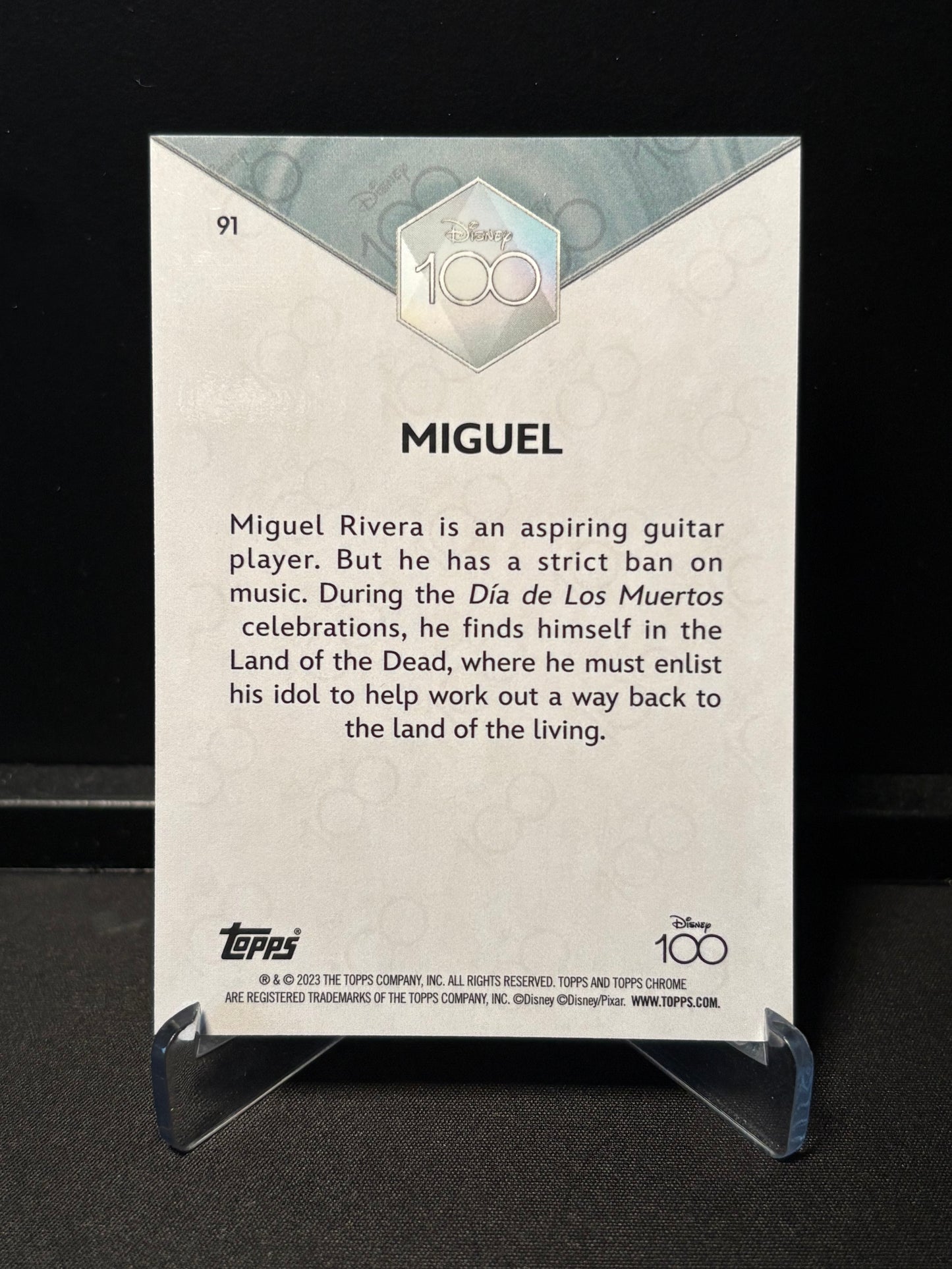 Topps Chrome Disney 100 – Miguel #91 | Carte Base