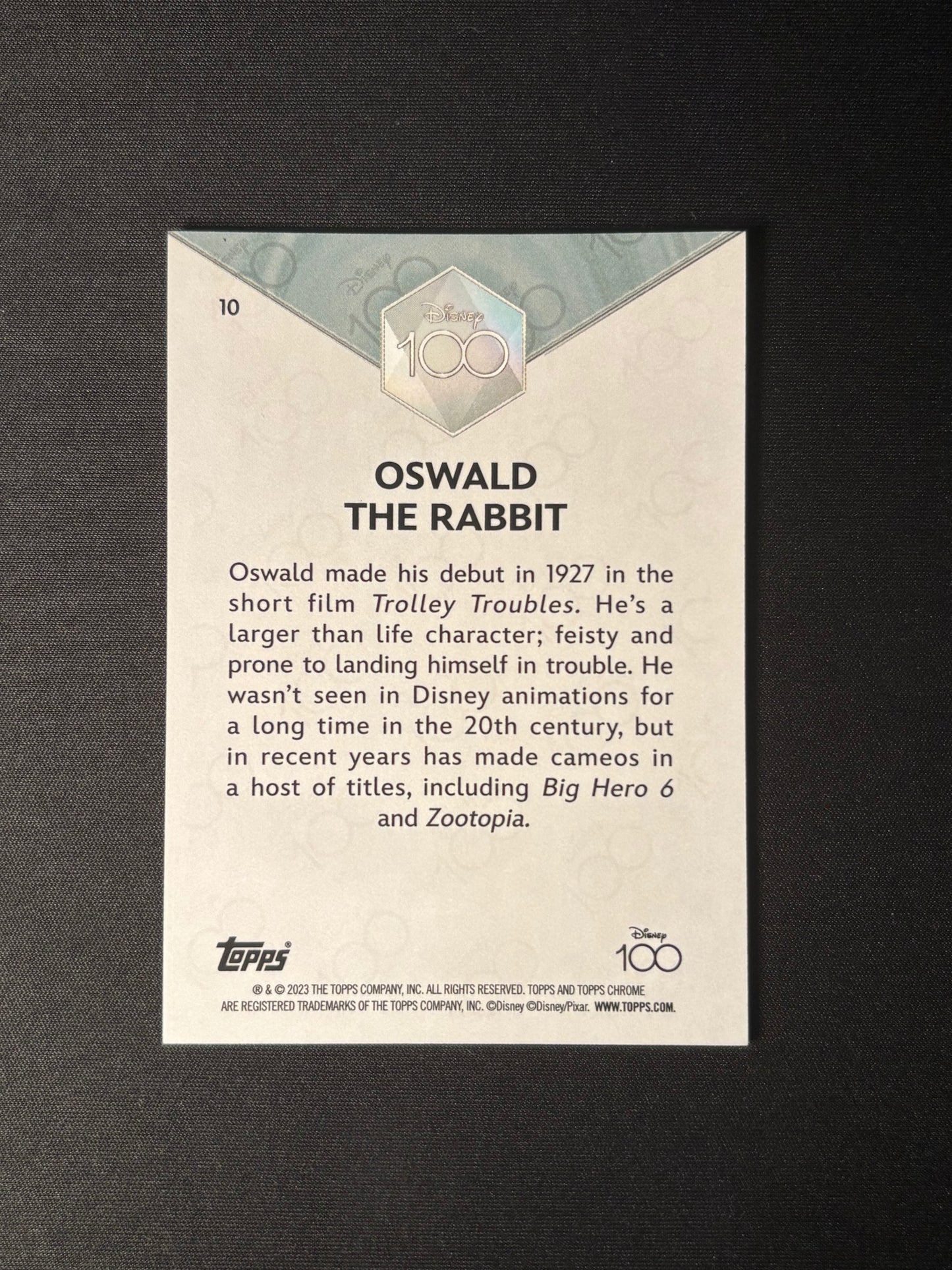 Topps Chrome Disney 100 2023 – Oswald the Rabbit #10 | Carte Base