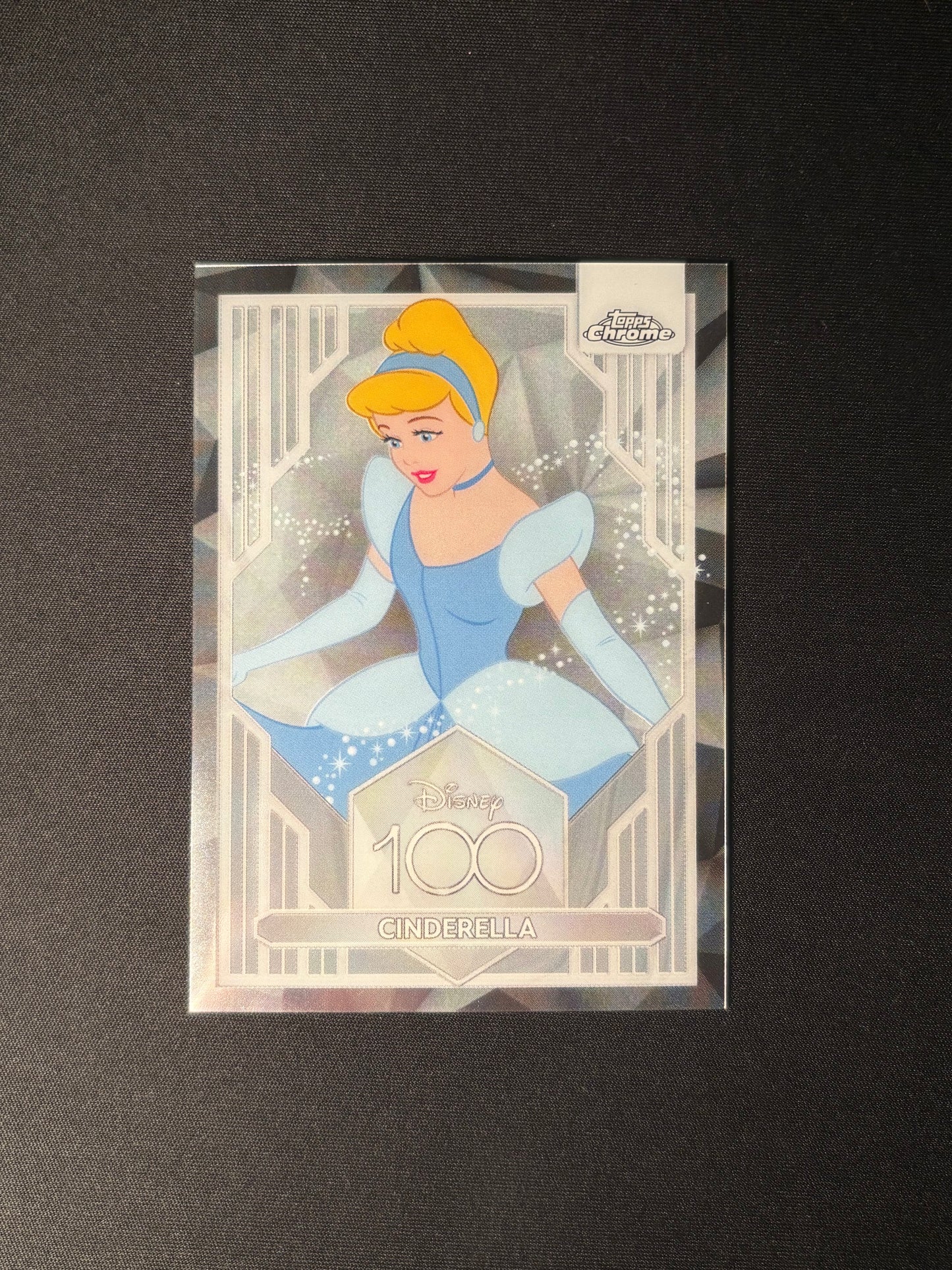 Topps Chrome Disney 100 2023 – Cinderella #45 | Carte Base