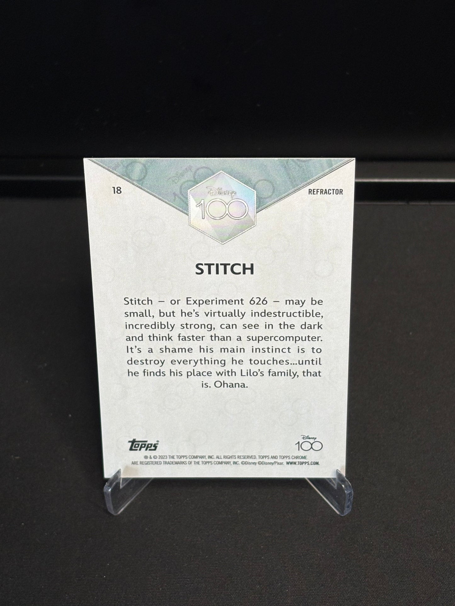 Topps Chrome Disney 100 "Refractor" Stitch #18