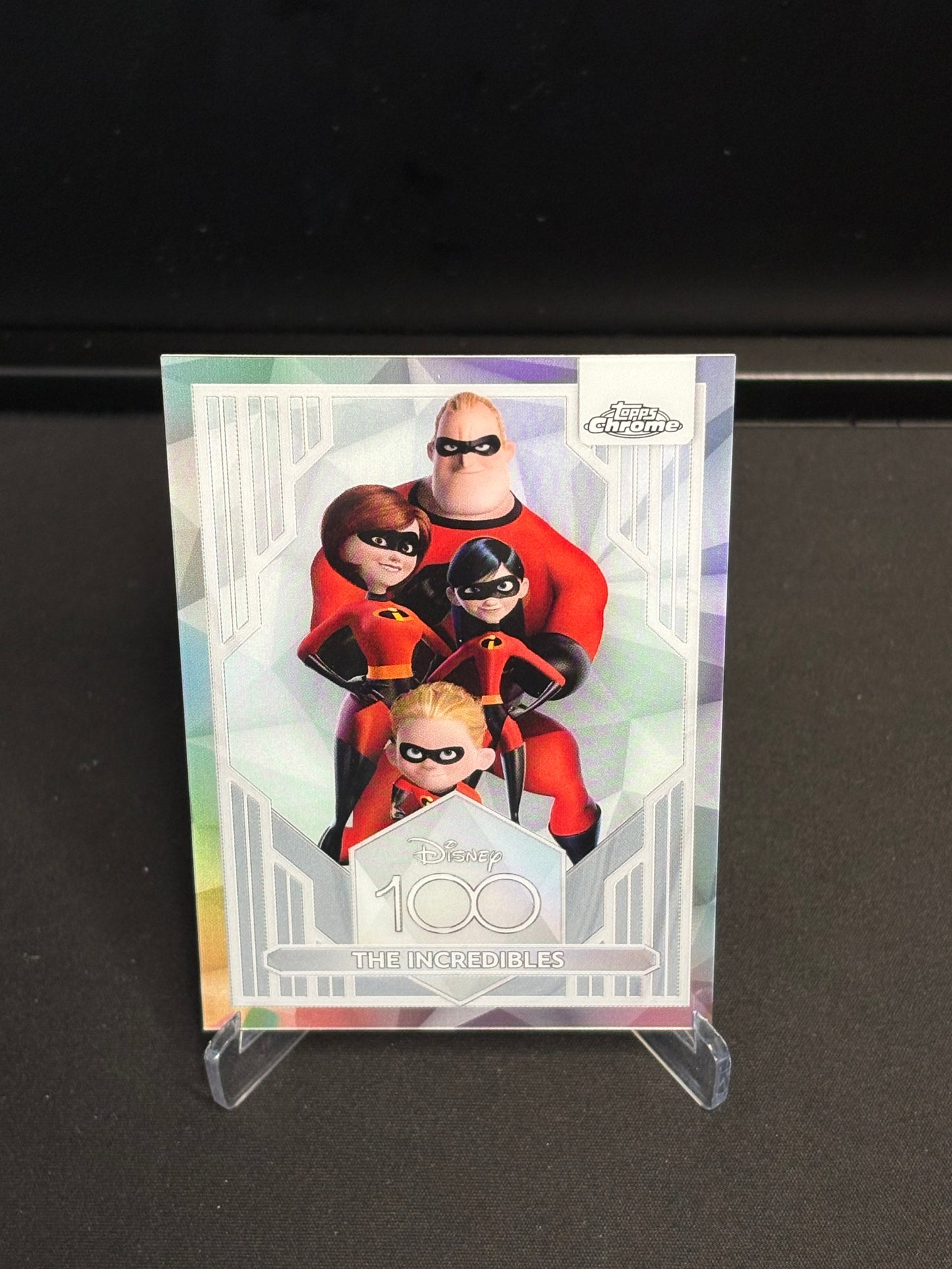 Topps Chrome Disney 100 "Refractor" The Incredibles #25