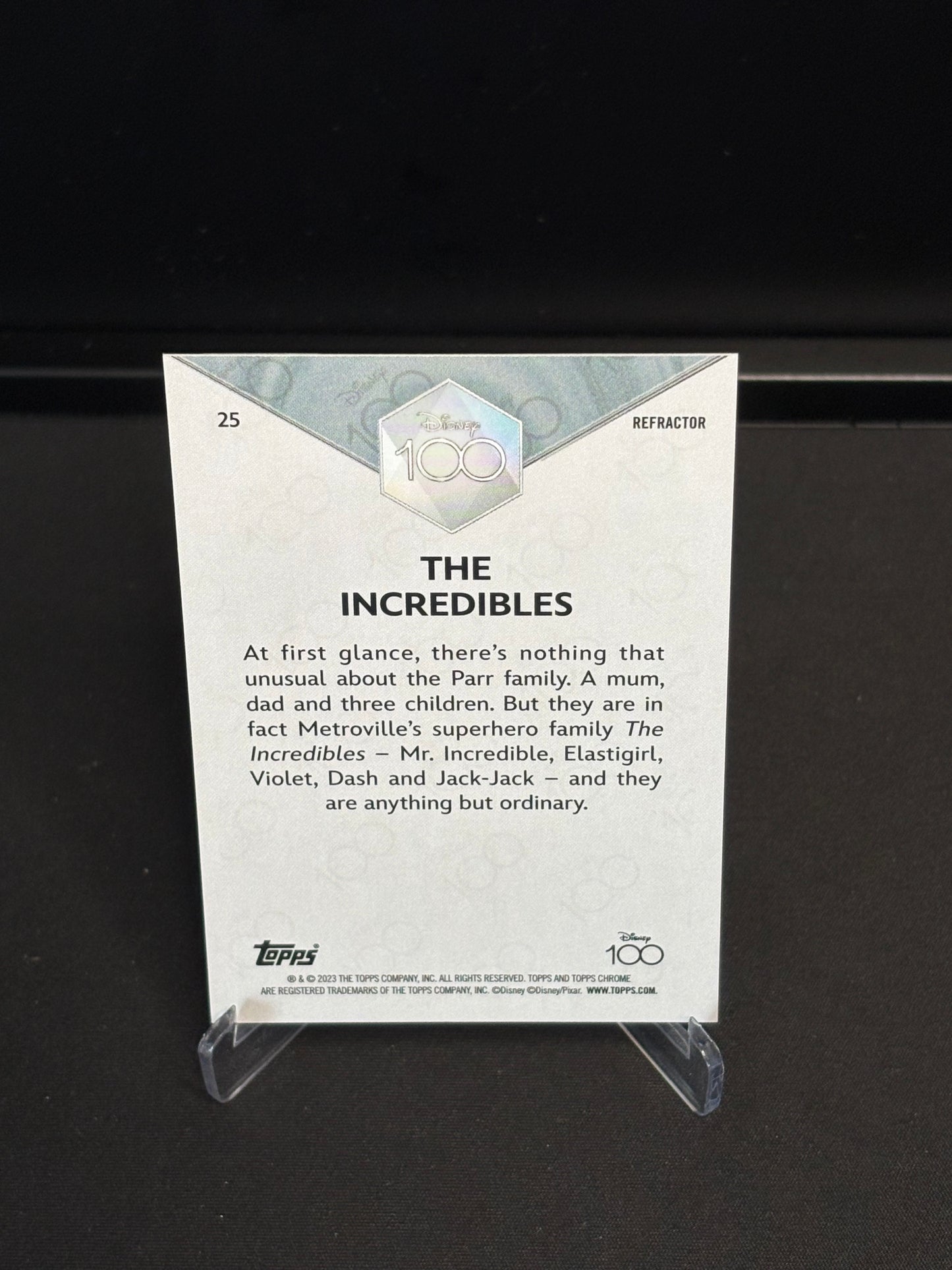 Topps Chrome Disney 100 "Refractor" The Incredibles #25