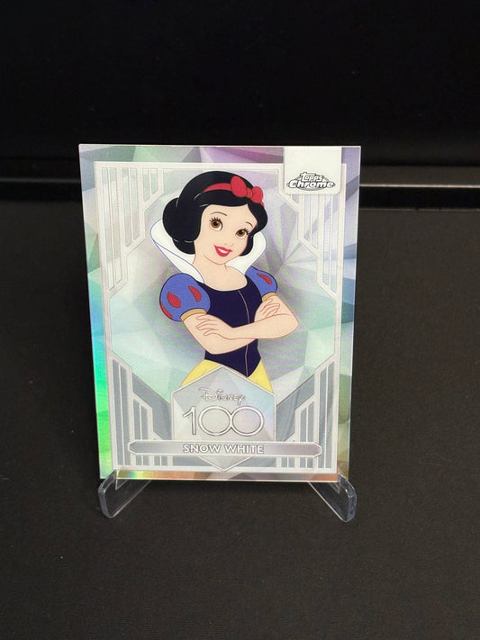 Topps Chrome Disney 100 "Refractor" Snow White #66