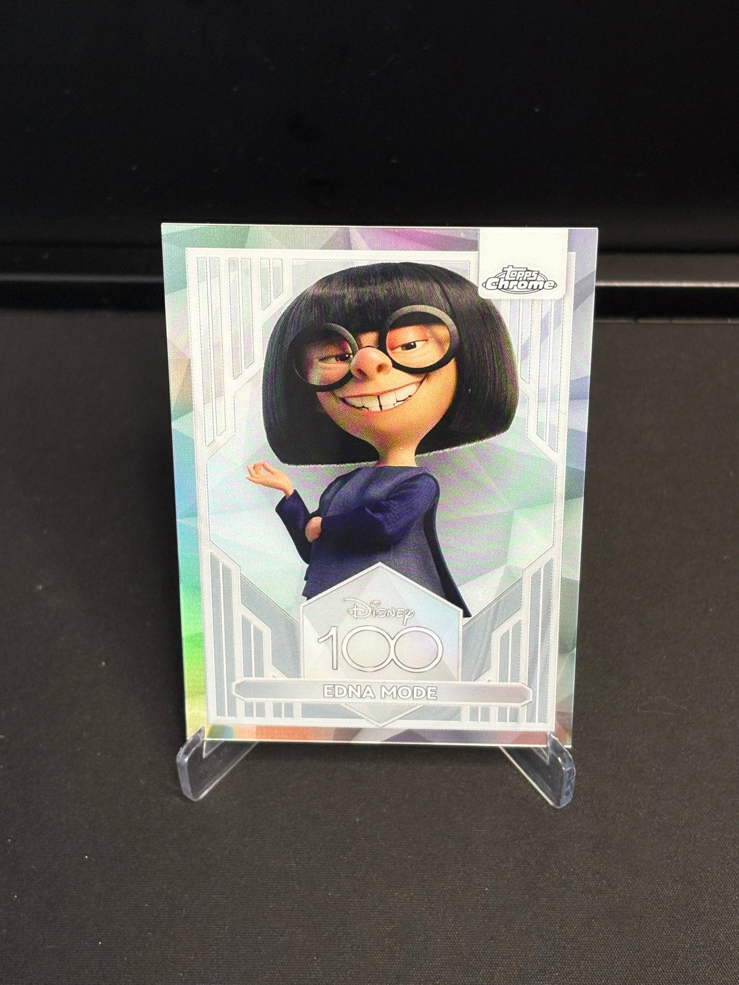 Topps Chrome Disney 100 "Refractor" Edna Mode #80