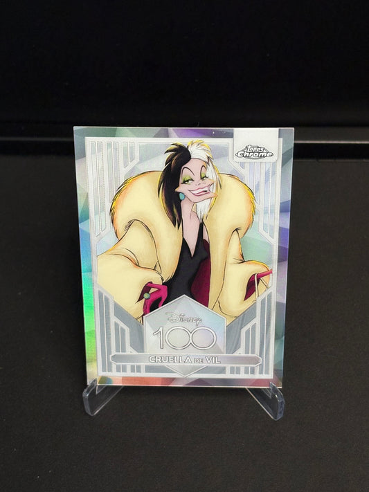 Topps Chrome Disney 100 "Refractor" Cruella de Vil #90
