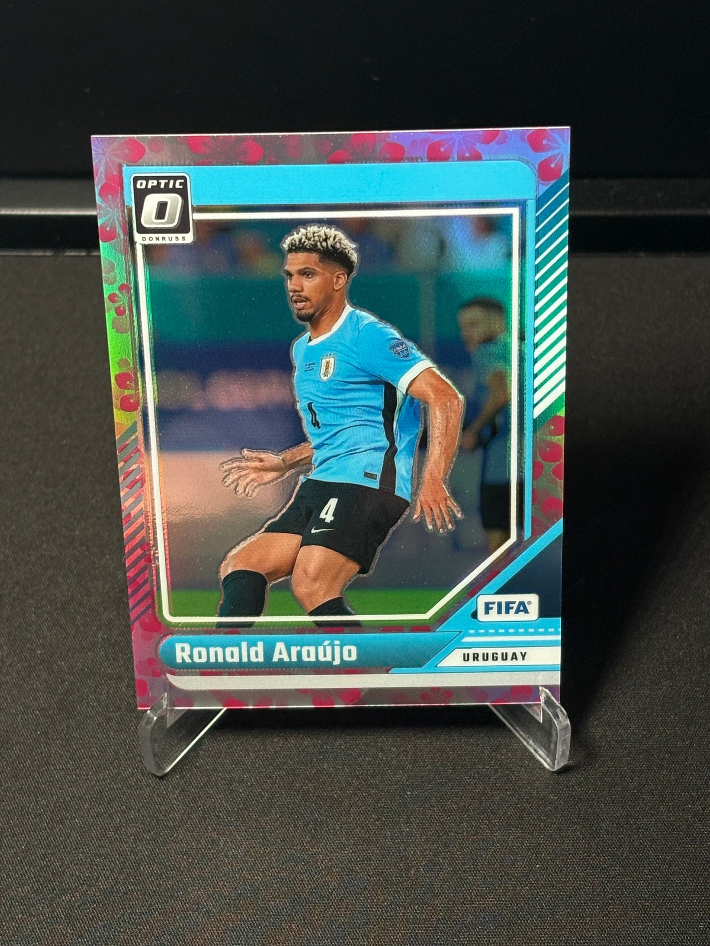 Ronald Araujo Donruss Optic  2024/25 "Plum Blossom" Uruguay