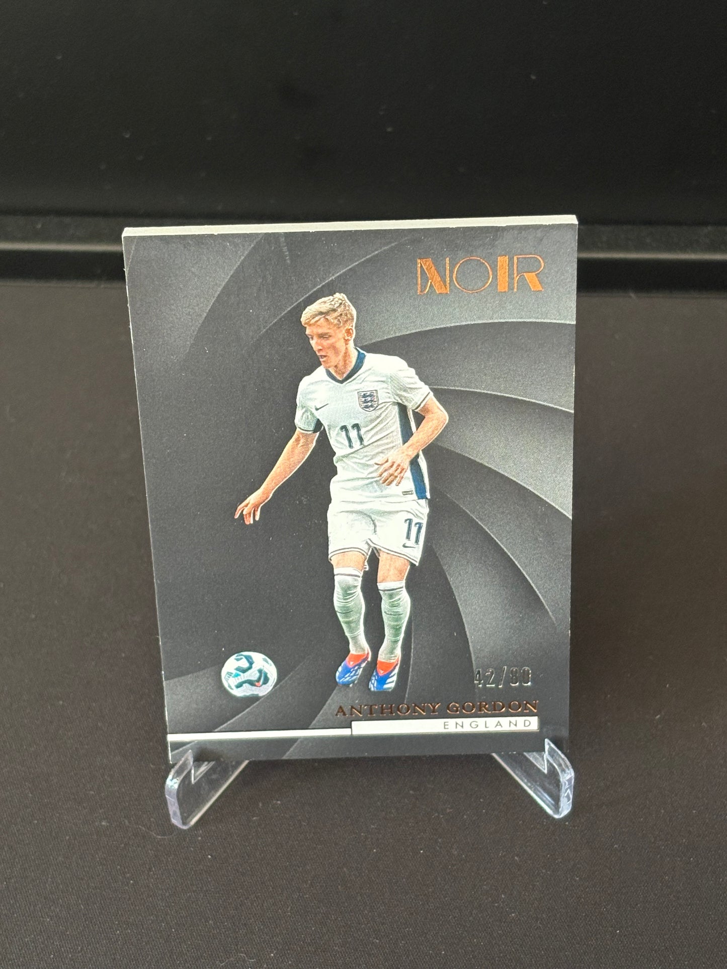 Anthony Gordon Panini Noir 24/25 "Base /80" Angleterre
