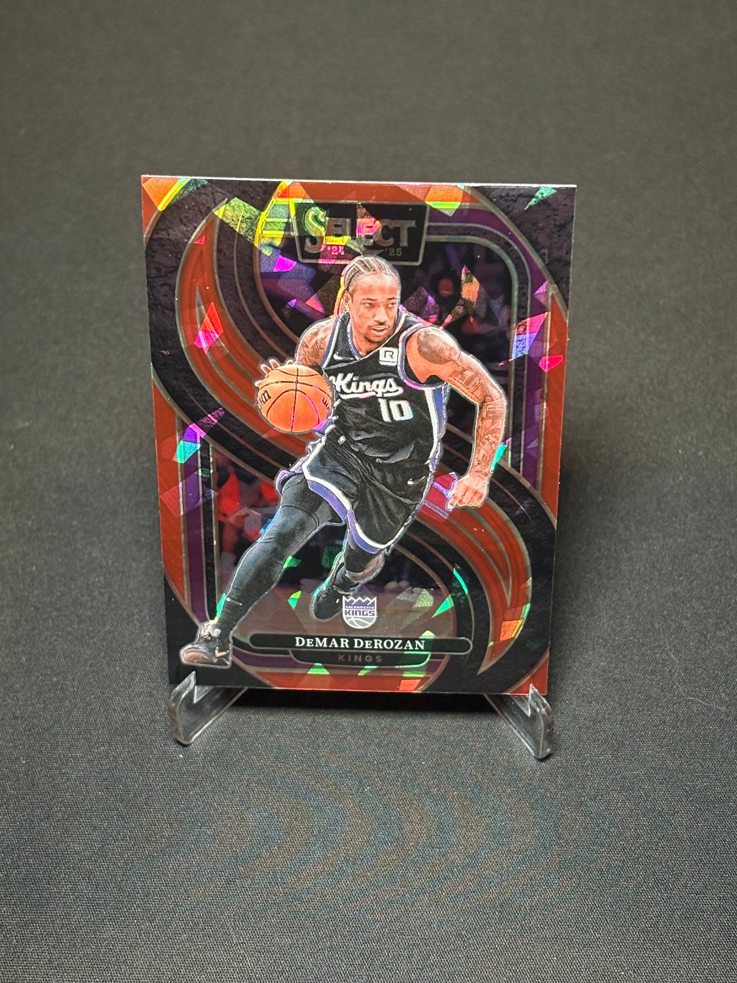 DeMar Derozan Panini Select 2024 "Premier Level Red Cracked" Sacramento Kings