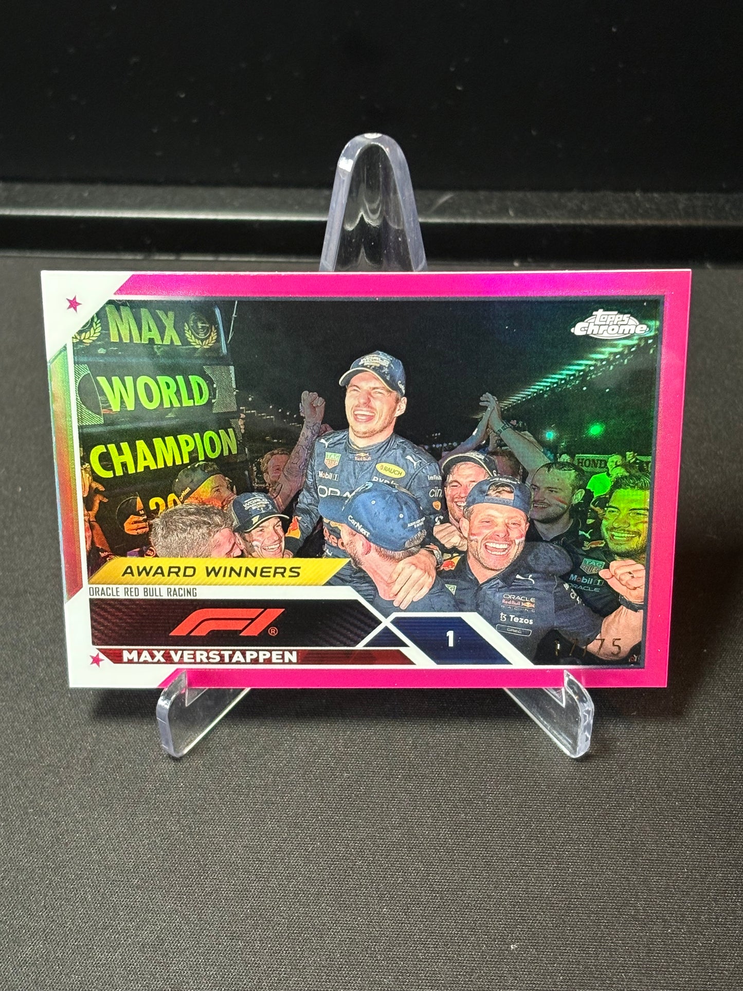 Max Verstappen Topps Chrome F1 2023 "Award Winners Pink Parallel /75"