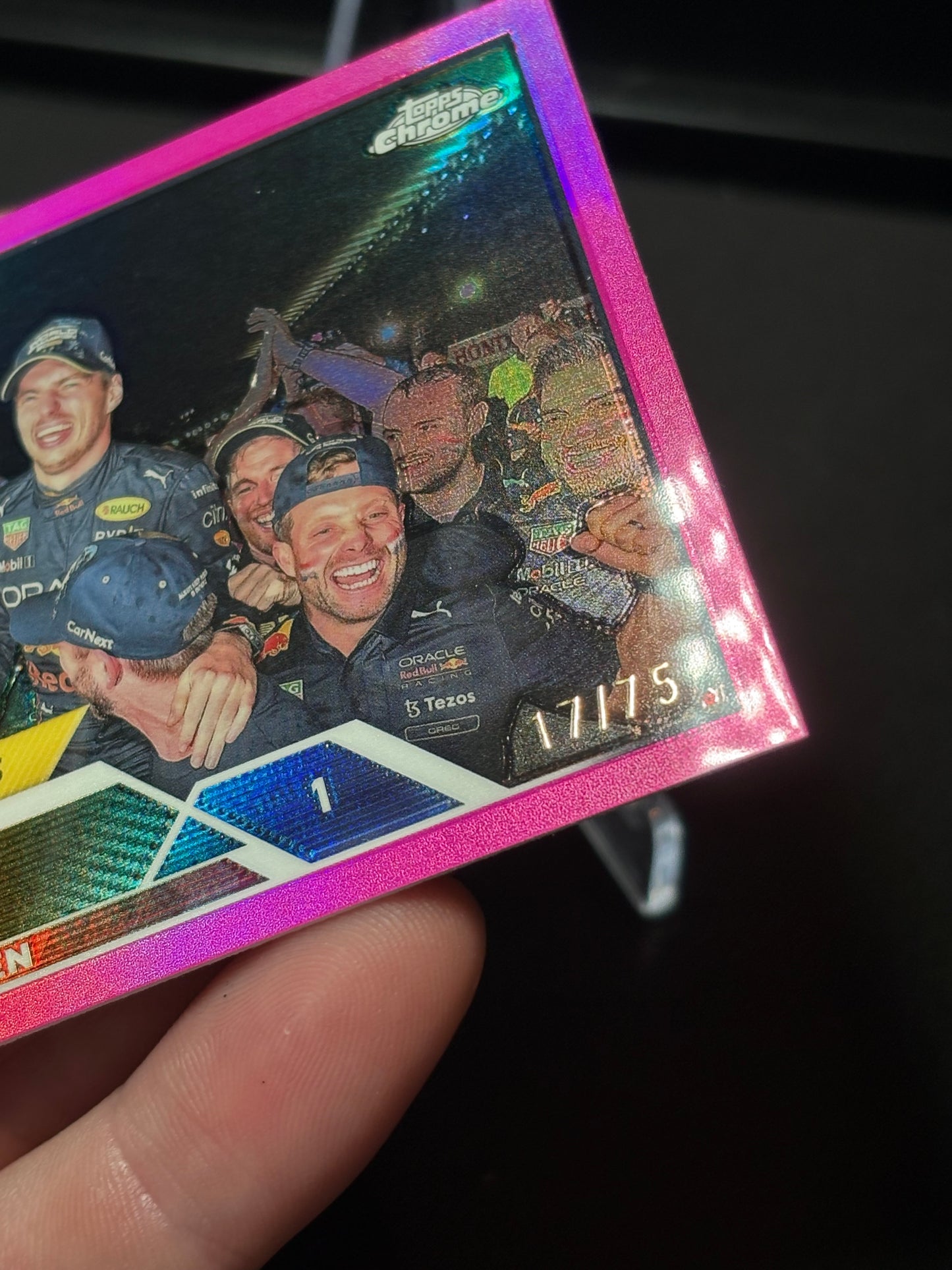 Max Verstappen Topps Chrome F1 2023 "Award Winners Pink Parallel /75"