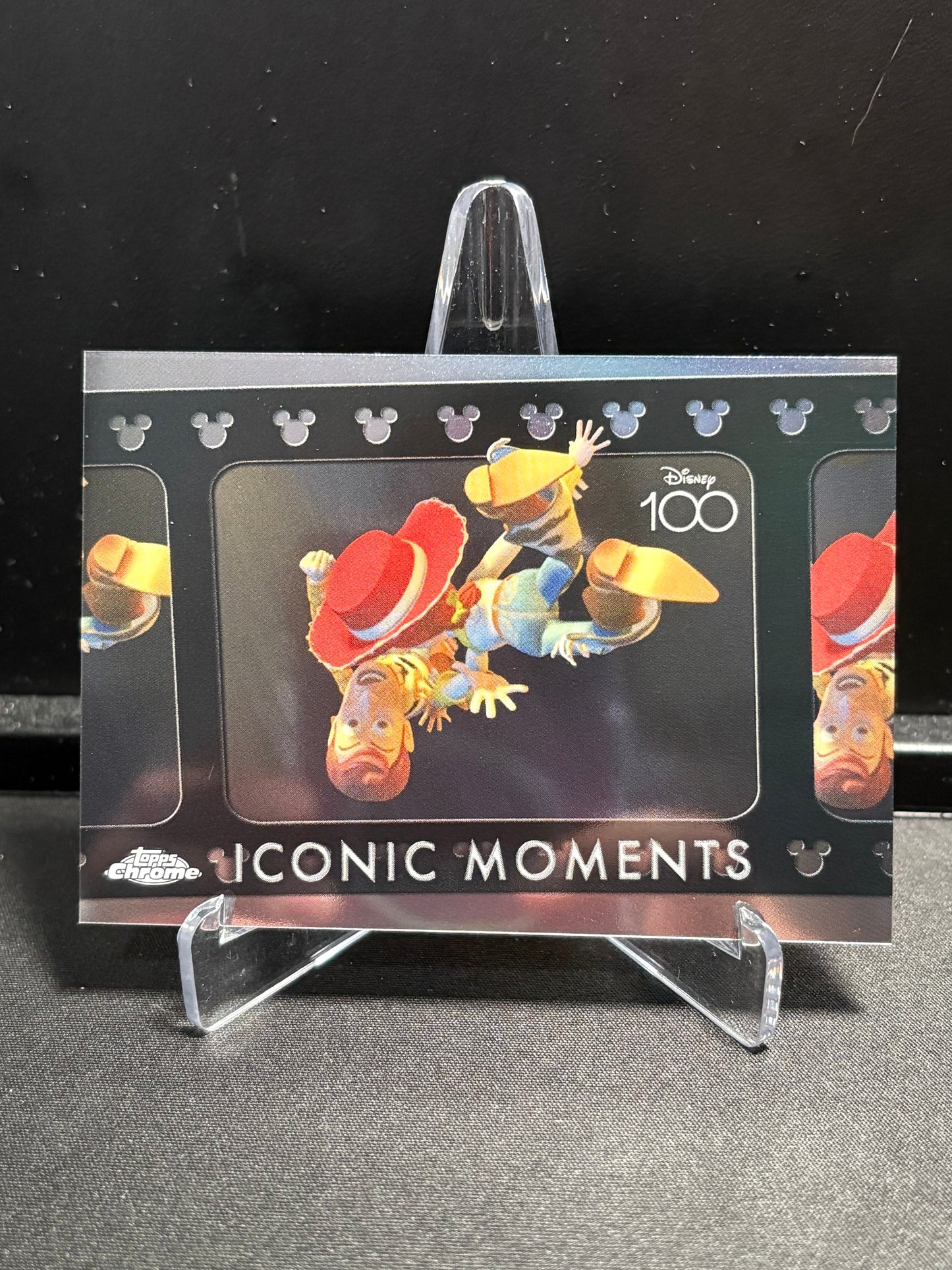 Toy Story 2 Topps Chrome Disney 100 2023 "Iconic Moments – Escape From A Plane" IM-15