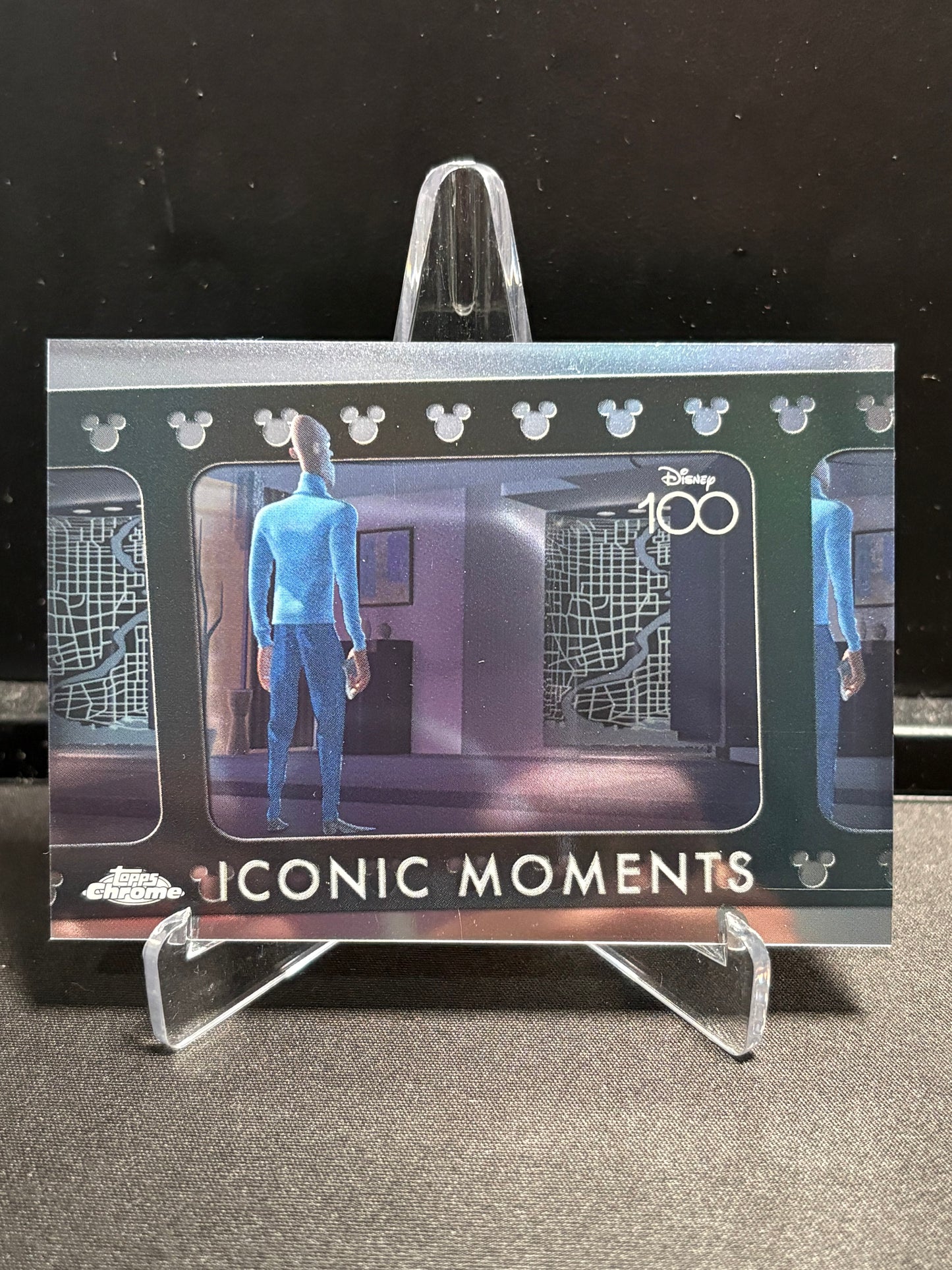 Frozone Topps Chrome Disney 100 2023 "Iconic Moments – Where's My Super Suit?" IM-24