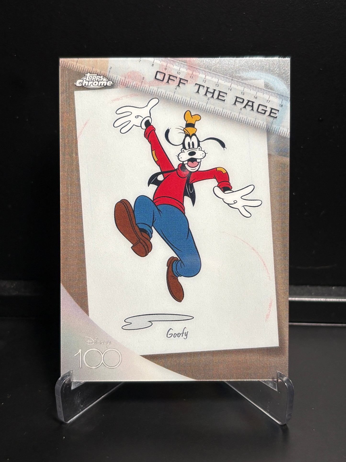 Topps Chrome Disney 100 – Off The Page OTP-10 Goofy | Insert