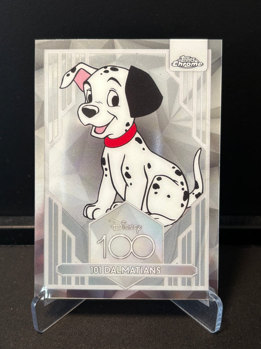 Topps Chrome Disney 100 – 101 Dalmatians #6 | Carte Base
