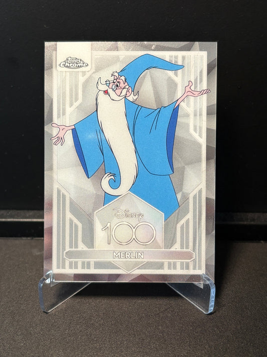 Topps Chrome Disney 100 – Merlin #38 | Carte Base