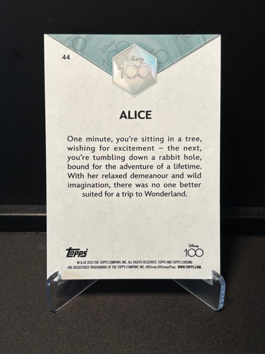 Topps Chrome Disney 100 – Alice #44 | Carte Base