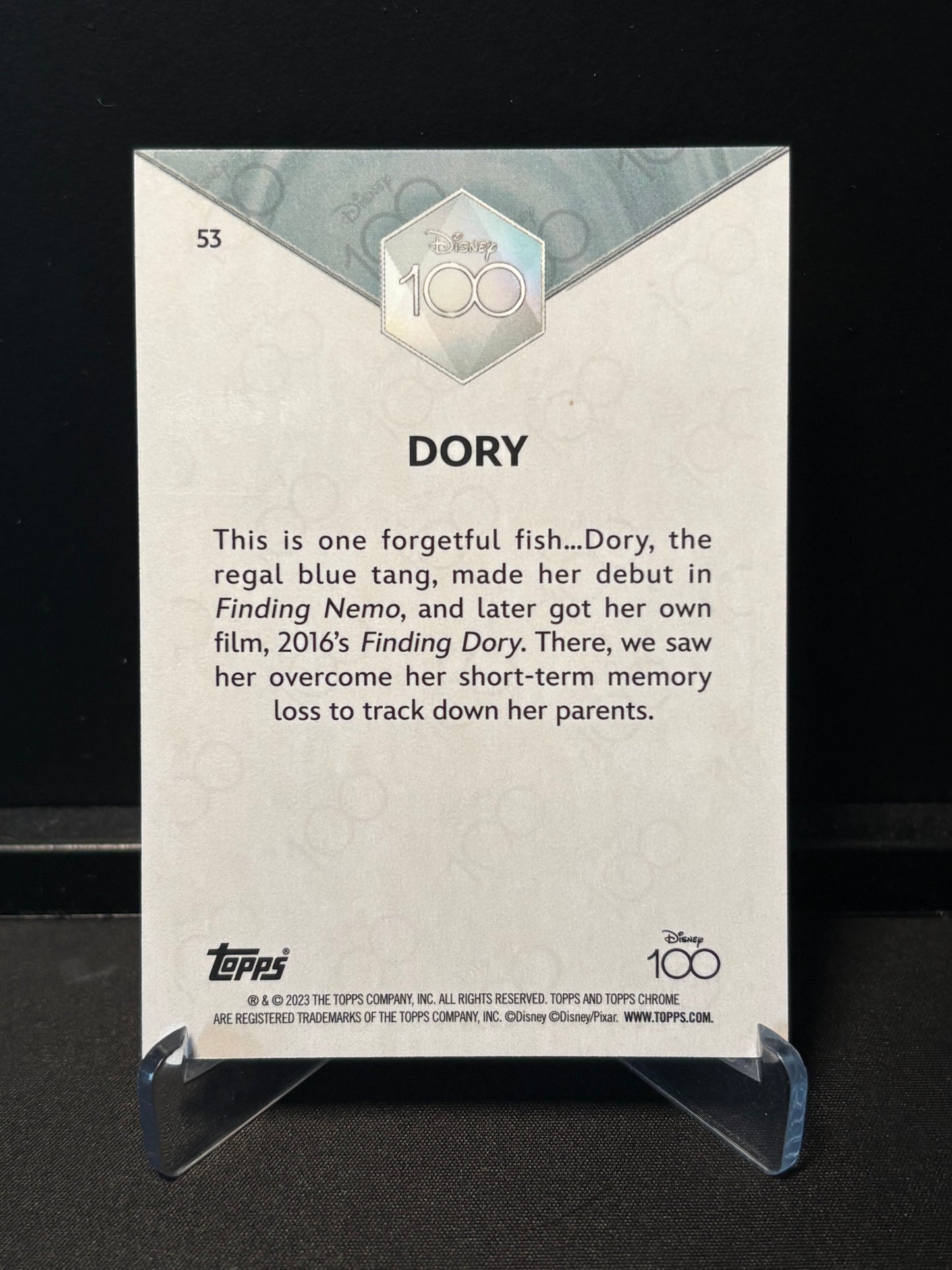 Topps Chrome Disney 100 – Dory #53 | Carte Base