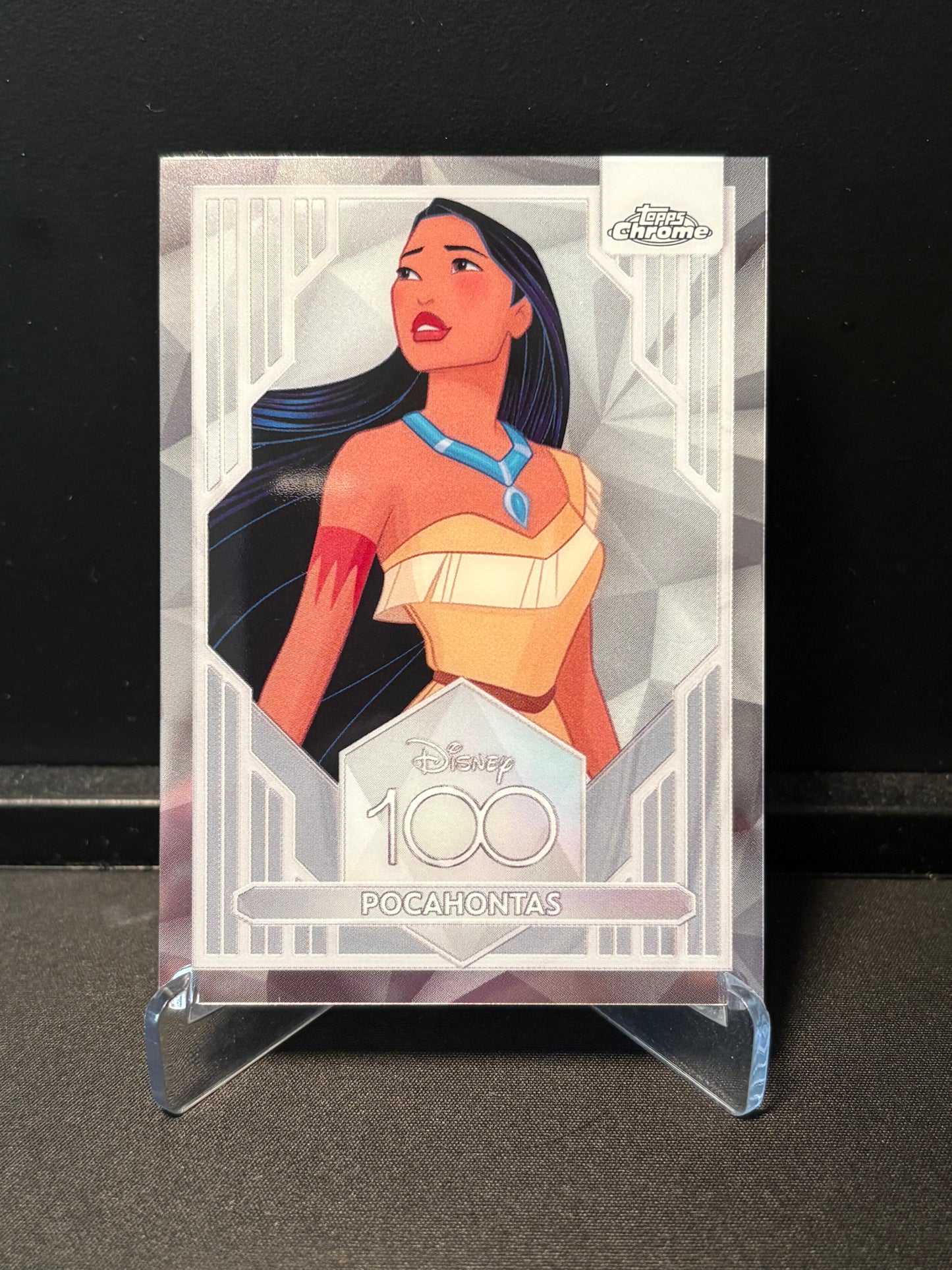 Topps Chrome Disney 100 – Pocahontas #55 | Carte Base