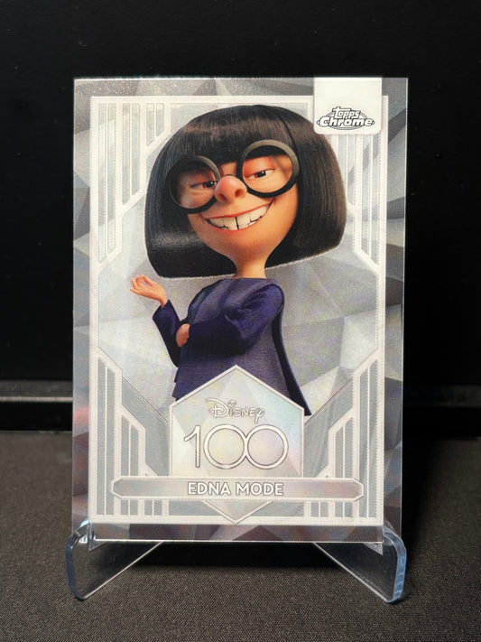 Topps Chrome Disney 100 – Edna Mode #80 | Carte Base