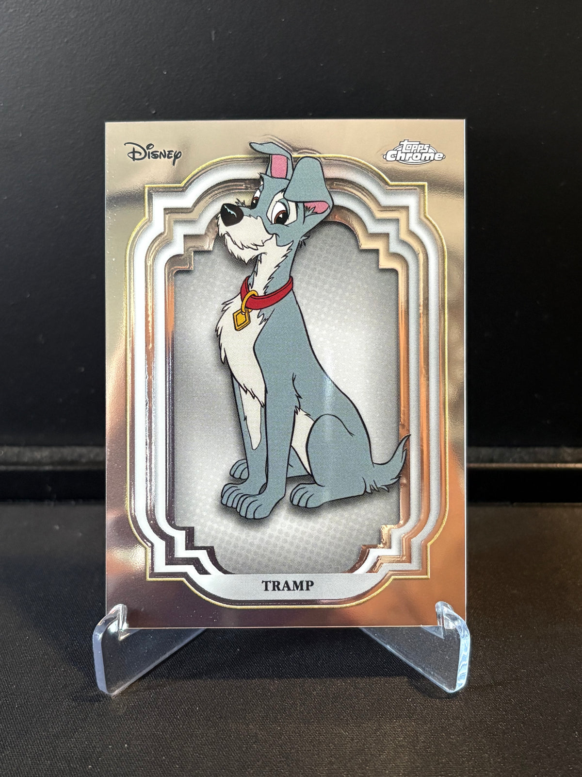 Topps Chrome Disney 2024 – Tramp #25 | Carte Base