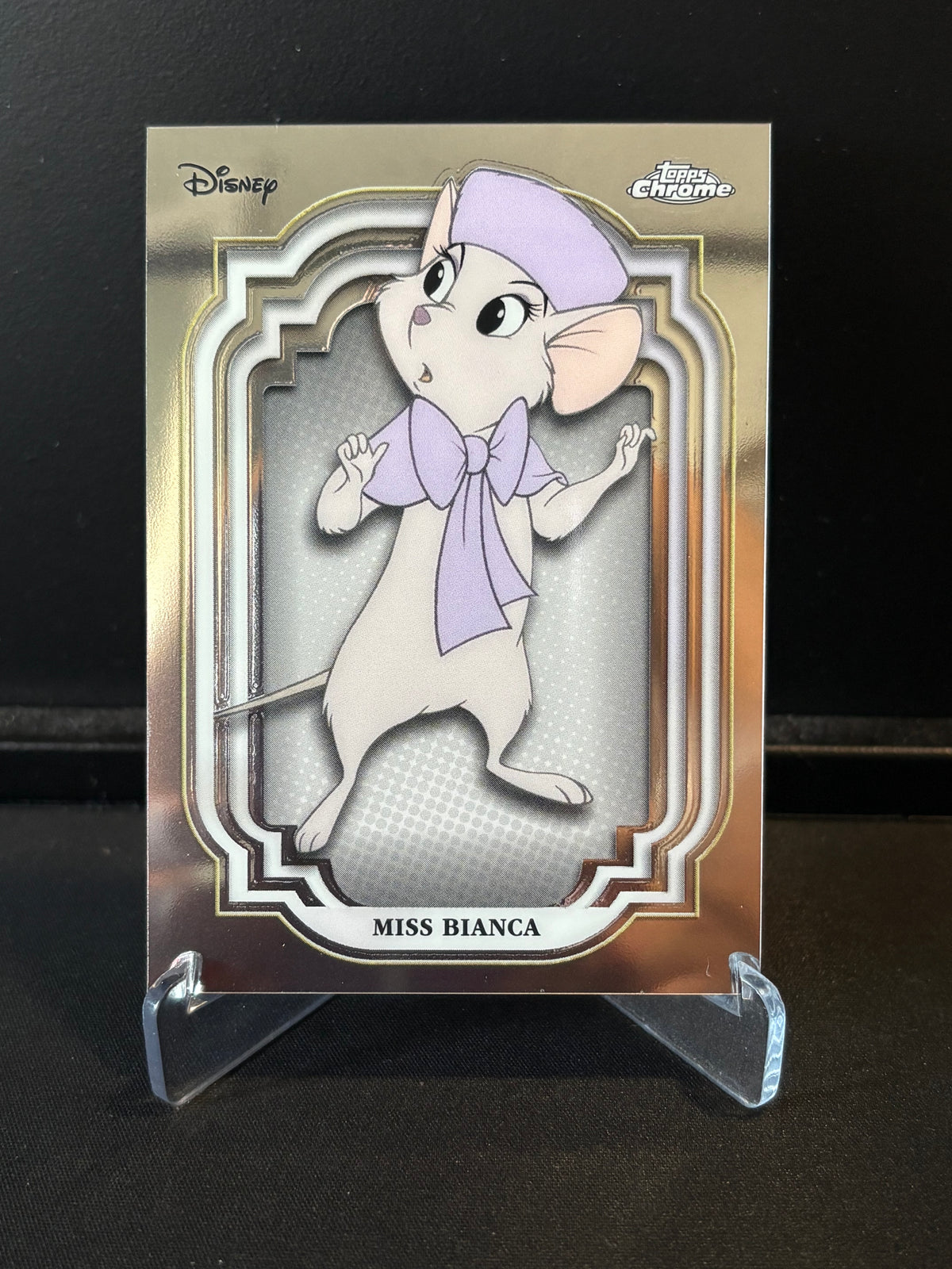 Topps Chrome Disney 2024 – Miss Bianca #39 | Carte Base