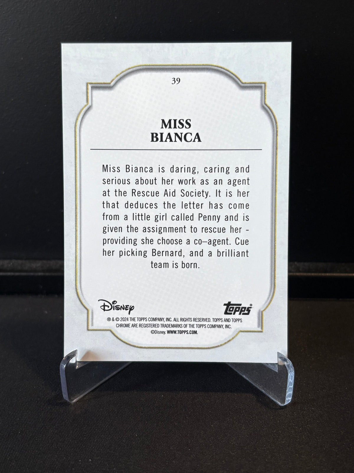 Topps Chrome Disney 2024 – Miss Bianca #39 | Carte Base