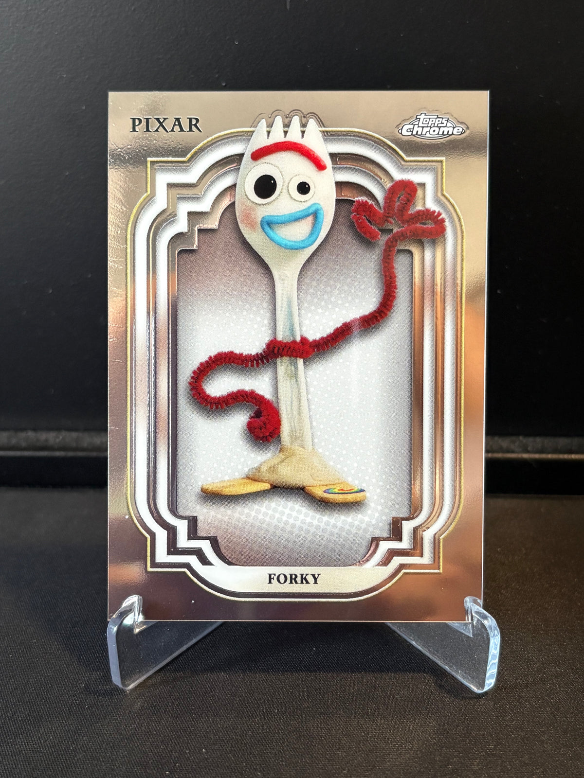 Topps Chrome Disney 2024 – Forky #72 | Carte Base