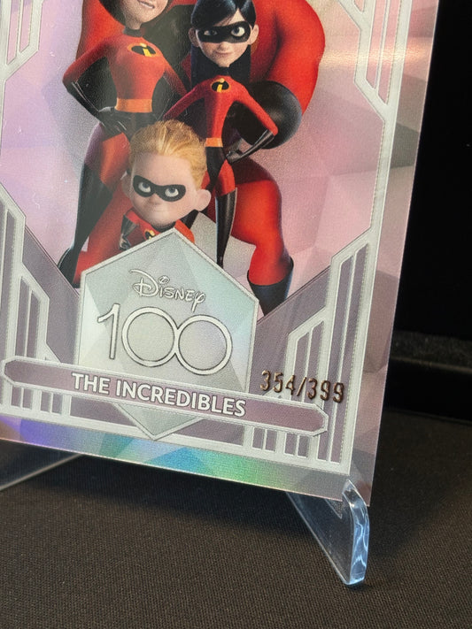 Topps Chrome Disney 100 – The Incredibles #25 | Pink Parallèle /399
